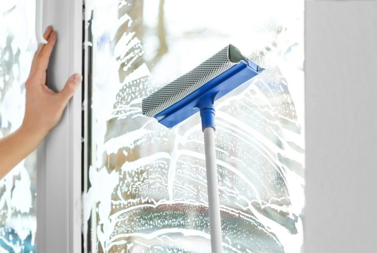 Window cleaning tips - DIY Water Fed Pole Brush 